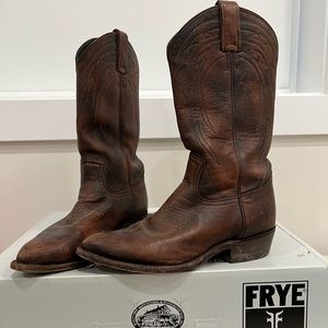 Frye Billy Pull On Size 8.5